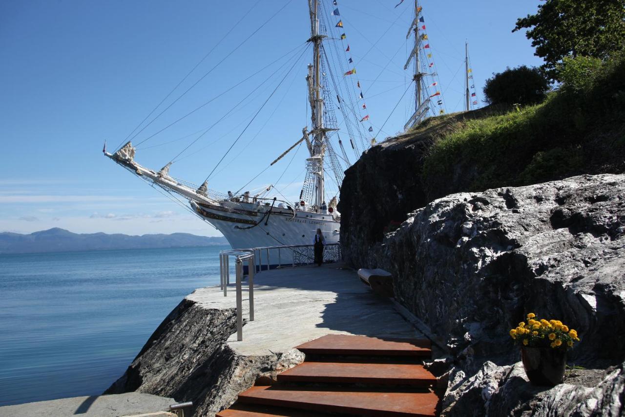 Hotel Solstrand & Bad 4*