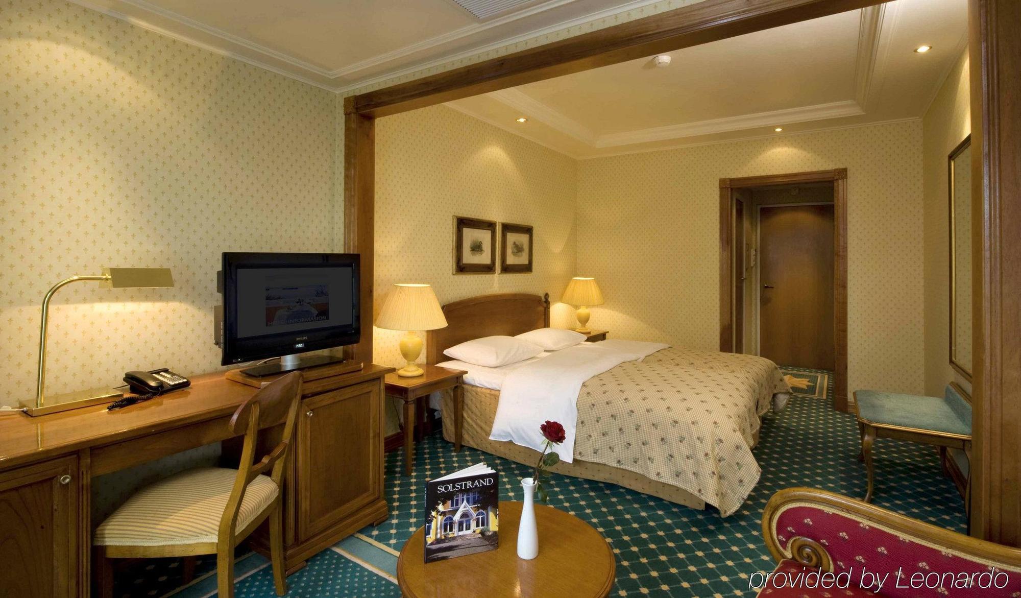Hotel Solstrand & Bad Osoyro
