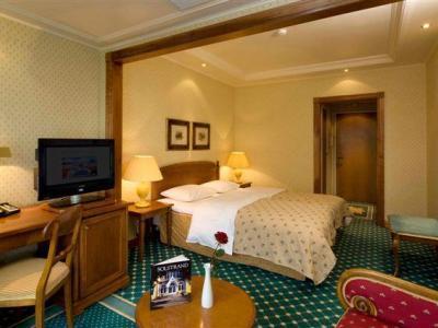 Hotel Solstrand & Bad Osoyro